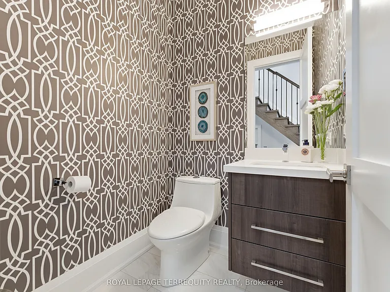 130 Edgecroft Rd — Photo 20
