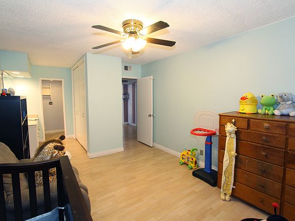 4th image of 330 N Howard St APT 203