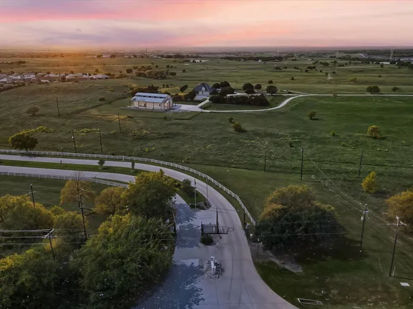 107 Watering Hole, Newark, TX 76071