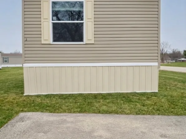 3 Easy Breeze Trailer Park, Effingham, IL 62401