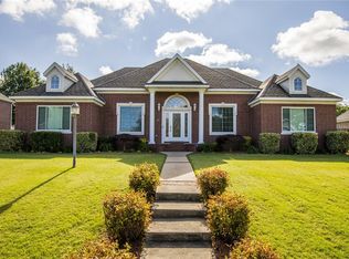 200 NW Olinka Pass, Bentonville, AR 72712