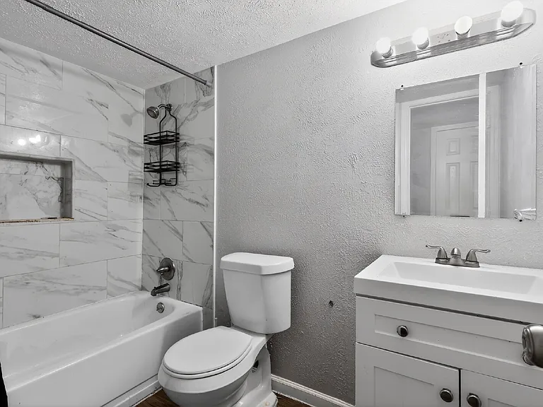 14630 Edenglen Dr — Photo 2