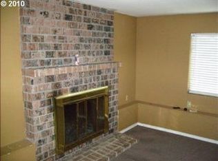 8447 SW Iroquois Dr, Tualatin, OR 97062