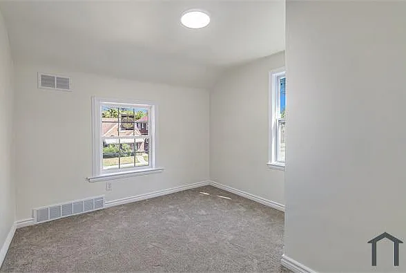 8265 Kentucky St — Photo 15