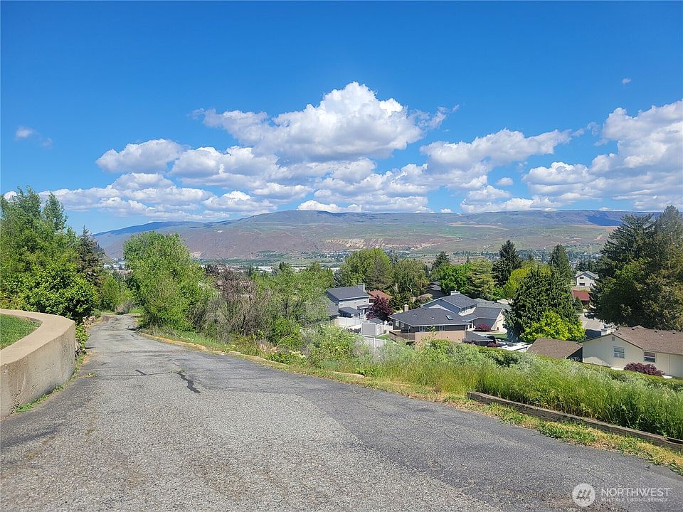 1st image of 1823 North Road