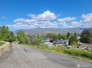 1823 North Rd, Wenatchee, WA 98801