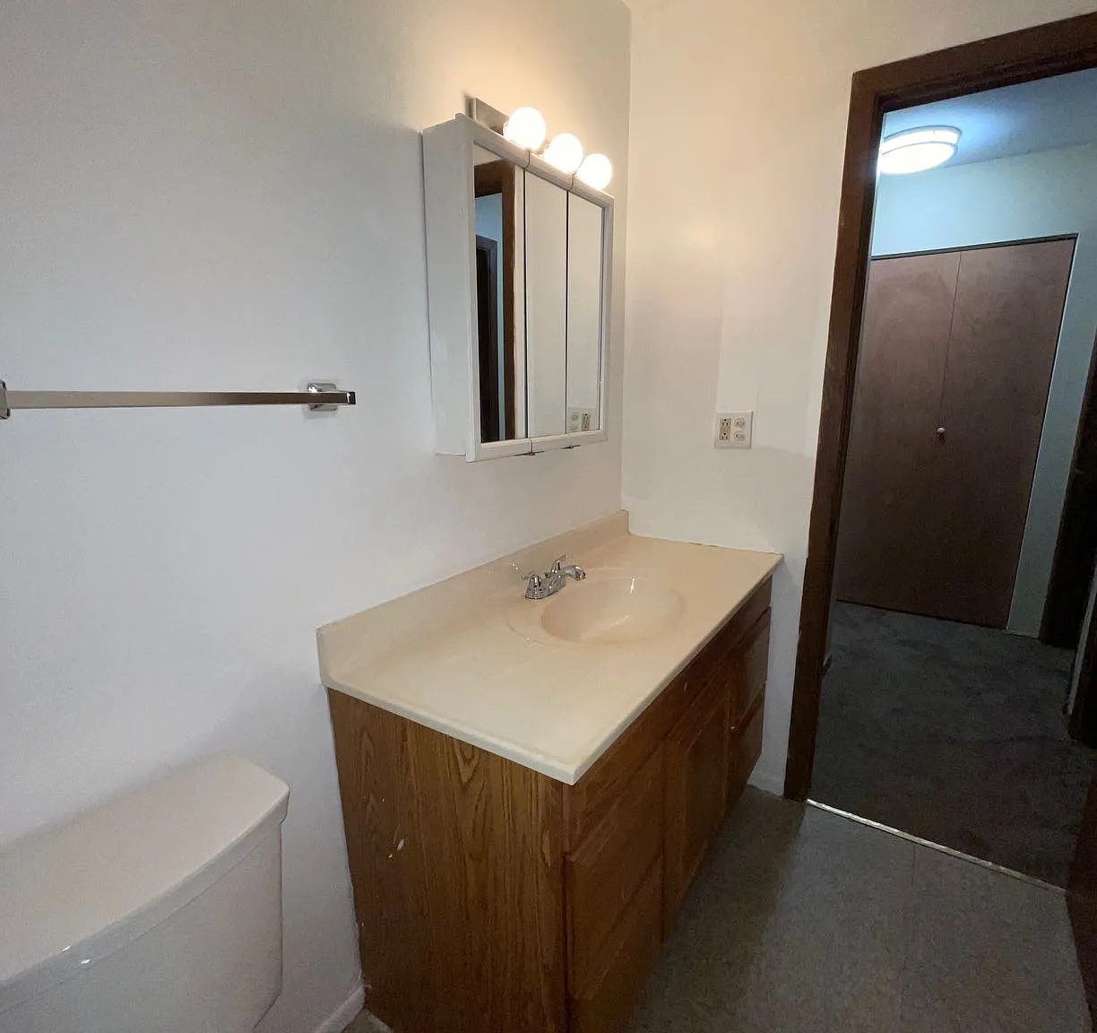 2 bed, 800 sqft, $1,295 — Photo 4