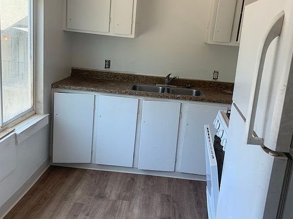 4th image of 1164 Magnolia Ave #2