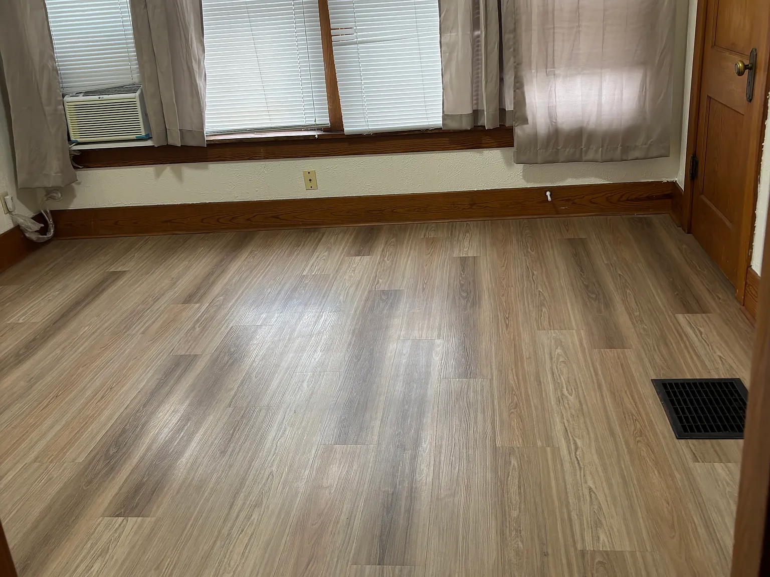 1 bed, 900 sqft, $675 — Photo 3