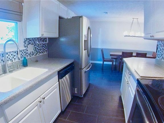 3rd image of 6901 Shelcross Dr