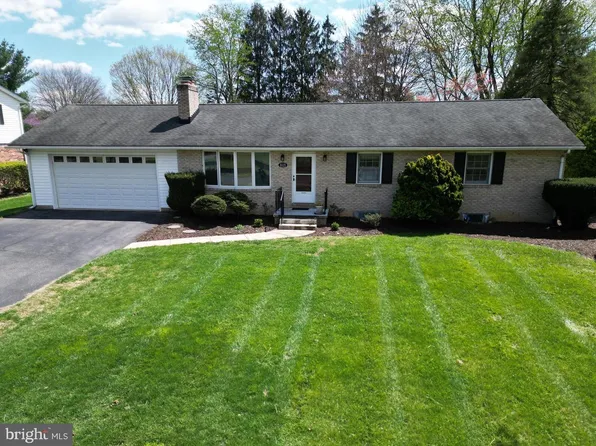 8121 Runnymeade Dr, Frederick, MD 21702