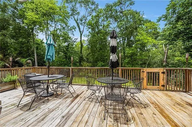 921 Carriage Way — Photo 23