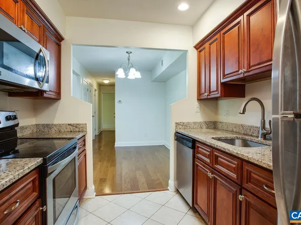 113 Turtle Creek Rd APT 11, Charlottesville, VA 22901