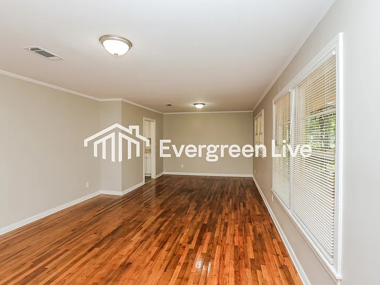 5538 Pine Lane Dr — Photo 7