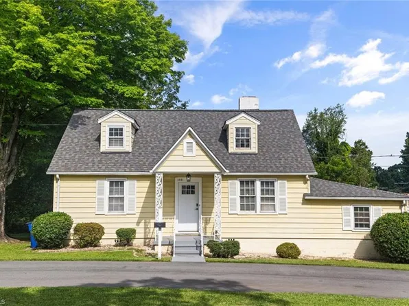 3231 Arlington Dr, Winston Salem, NC 27103