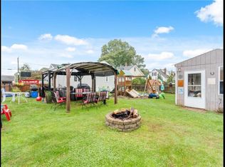 46 Whipple Ave, Barrington, RI 02806