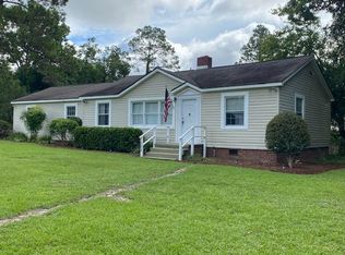 1006 Golf Club Rd, Douglas, GA 31533