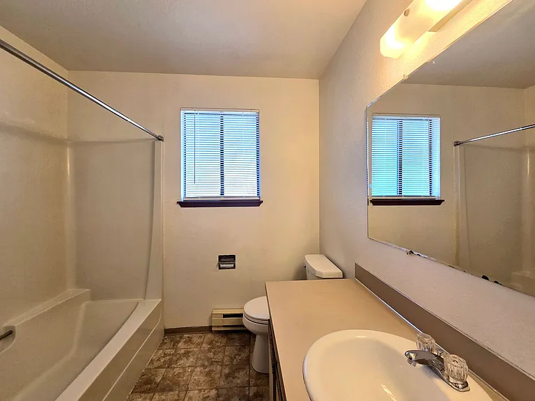 124 N Delaware Ave — Photo 17