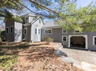 41 Longwoods Rd, Falmouth, ME 04105