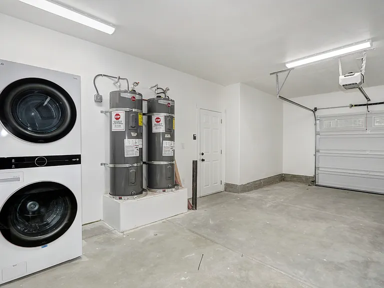 5204 Q St — Photo 14
