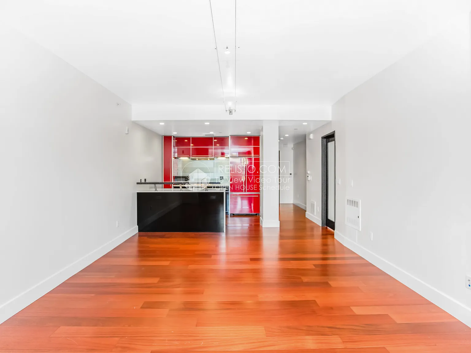 2 bed, 2.0 bath, 978 sqft, $5,000 — Photo 4