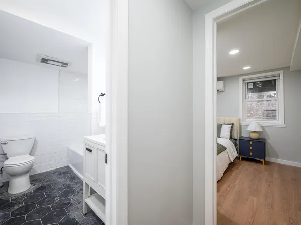 70 Bowers Street image 19 of 35