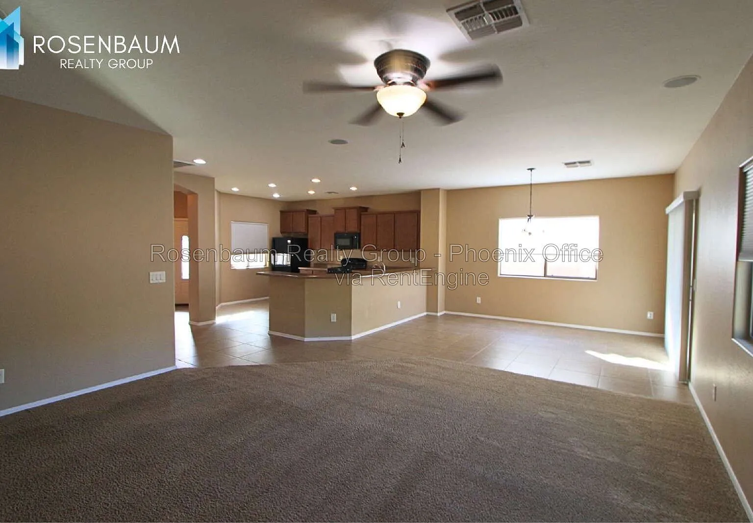 3 bed, 2.0 bath, 1972 sqft, $2,495 — Photo 4