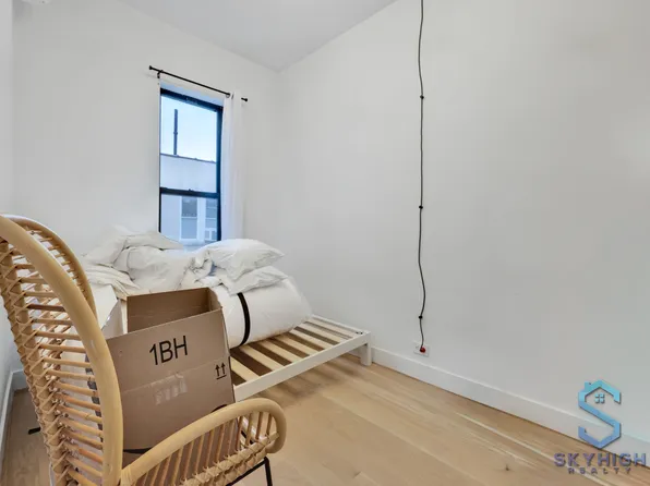 25-11 34th Street image 10 of 13