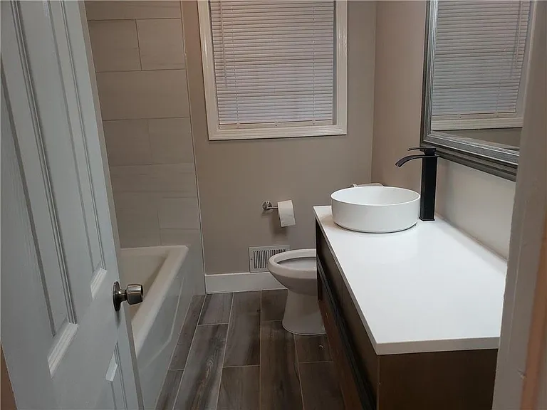 4911 Valley Dale Dr SW — Photo 6