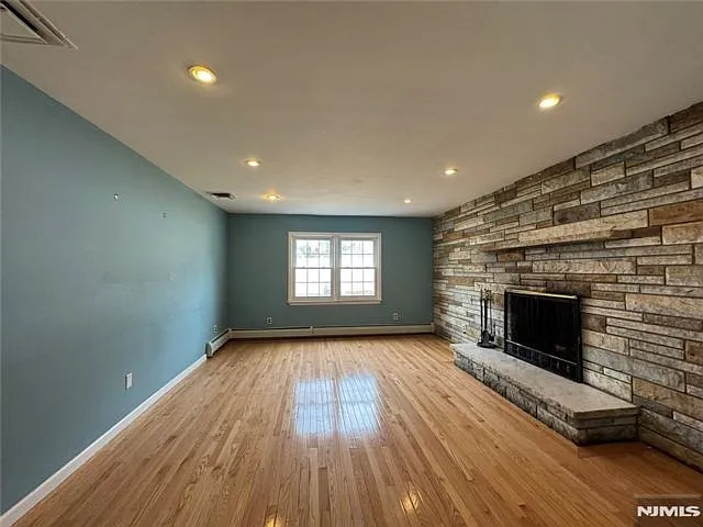 193 W Midland Ave — Photo 10