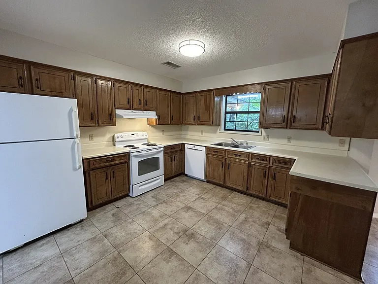 307 Kuwe Trl — Photo 6