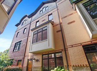 1031 Lincoln Trl, Oak Park, IL