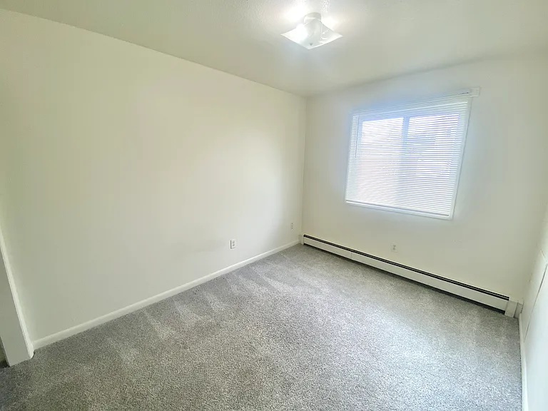 Oakcrest Street Apartments — Photo 24