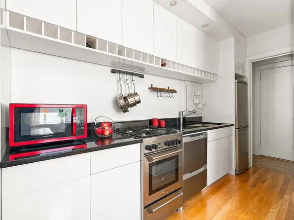 345 W 55th St APT 5A, Manhattan, NY 10019