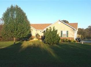 10233 Stone Park Rd, Richwoods, MO 63071