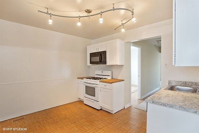2nd image of 5723 N Austin Ave #1