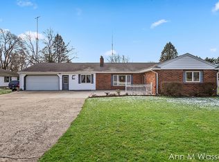 425 W Main St, Edmore, MI 48829