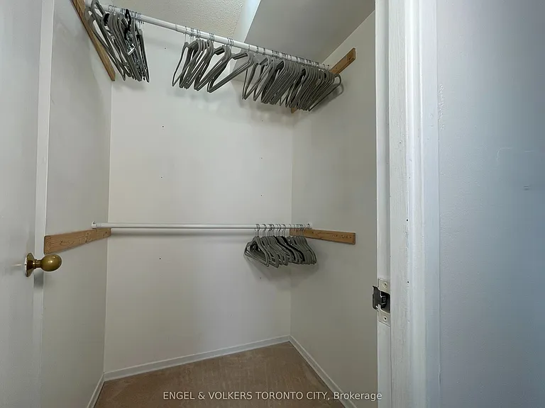 3050 Ellesmere Rd #1402 — Photo 8