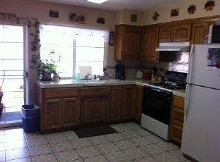 2nd image of 216 Carlyle Ct