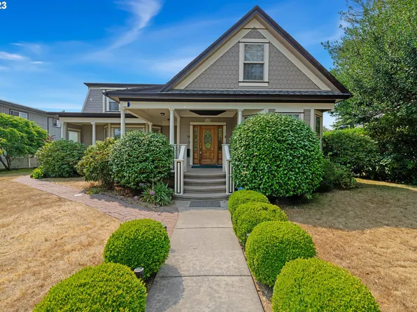 2348 Marion St, North Bend, OR 97459