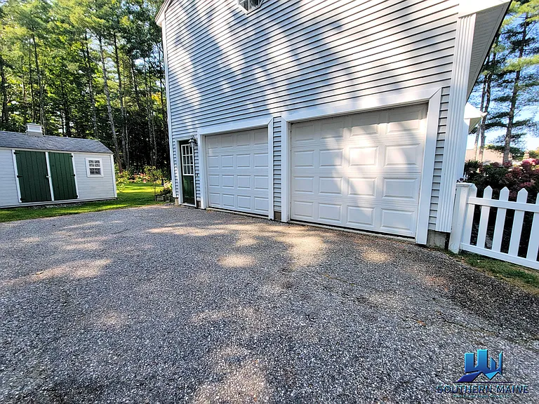 50 Hawthorne Ln — Photo 27