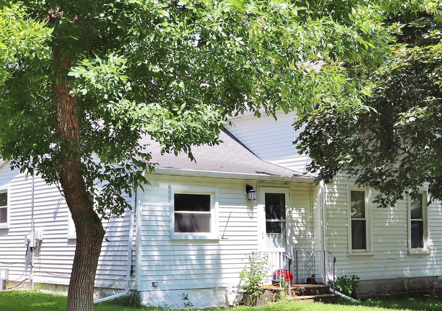 507 Center St, Mazon, IL 60444 Zillow