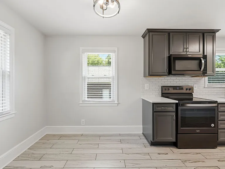 1515 Woodland Ave — Photo 8