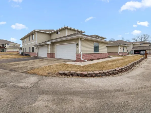 330 Brookside DRIVE #4, Mayville, WI 53050