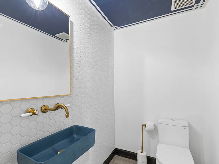 25033 Molokai Dr — Photo 25