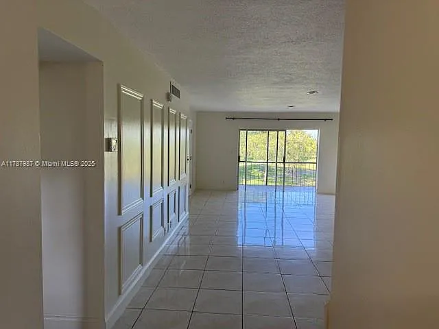 6101 N Falls Circle Dr #312 — Photo 3