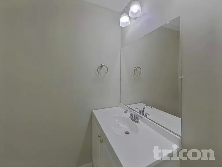 1933 Gregory Dr — Photo 14