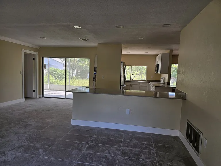 4060 Sail Dr — Photo 6