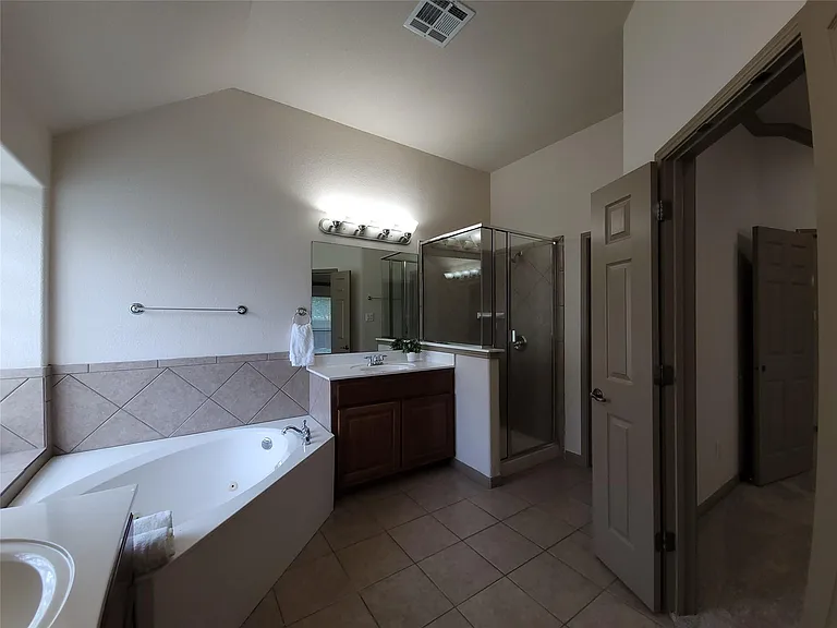 10028 Lisi Anne Dr — Photo 22