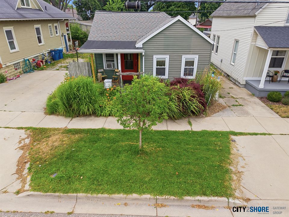 1st image of 413 N 6th St